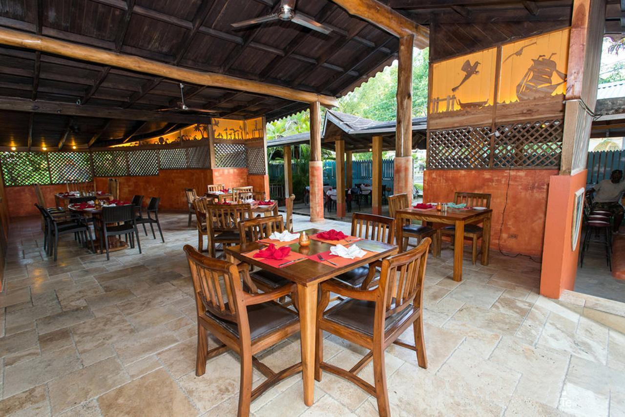 Sunrise Club Hotel Negril Exterior photo
